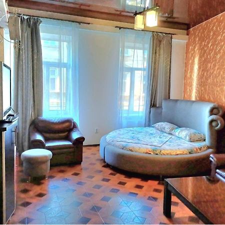Апартаменти Біля Оперного І Форуму В Центрі Lviv Dış mekan fotoğraf